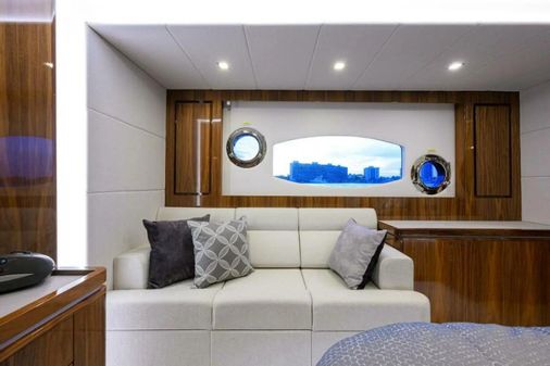 Riviera 6000 Sport Yacht image