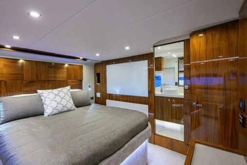 Riviera 6000 Sport Yacht image