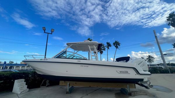 Boston Whaler 270 Vantage