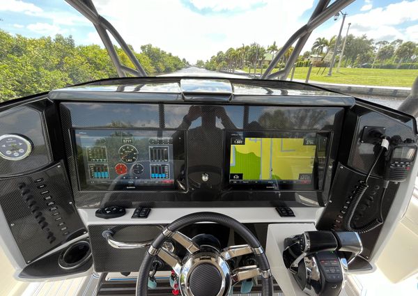 Nor-Tech 390 Center Console image