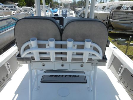 Sea Pro 228 DLX Bay image
