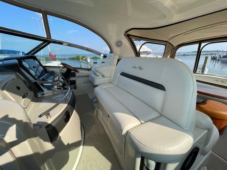 Sea Ray 420 Sundancer image