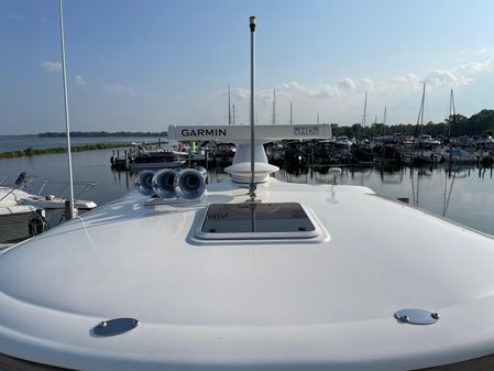 Sea Ray 420 Sundancer image