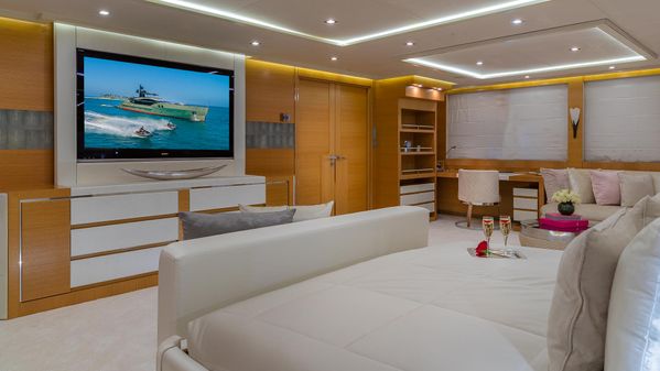 Palmer Johnson Sport Yacht 170 image