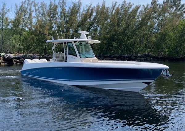 Boston-whaler 350-OUTRAGE image