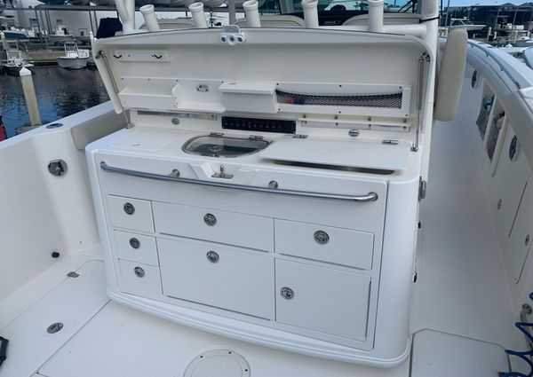 Boston-whaler 350-OUTRAGE image