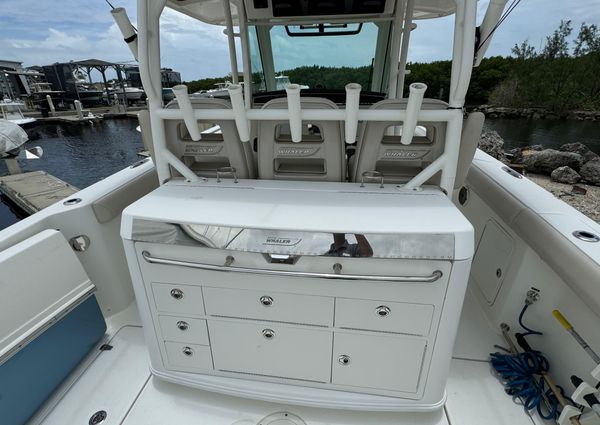 Boston-whaler 350-OUTRAGE image