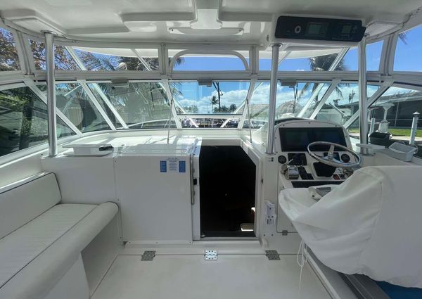 Luhrs 36 Open image