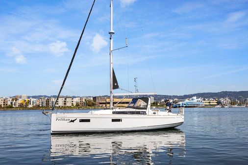 Beneteau Oceanis 38.1 image