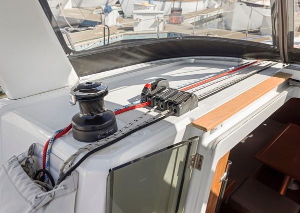 Beneteau Oceanis 38.1 image