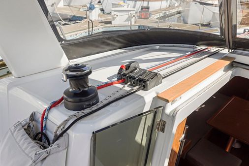 Beneteau Oceanis 38.1 image