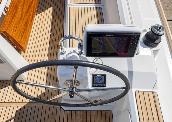 Beneteau Oceanis 38.1 image