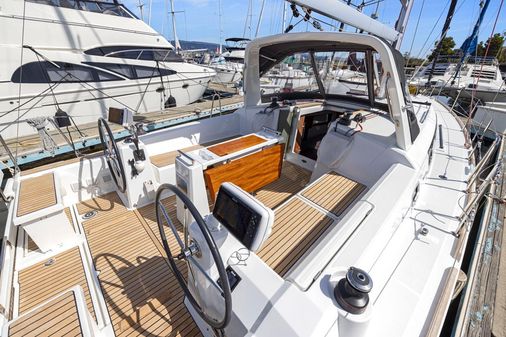 Beneteau Oceanis 38.1 image