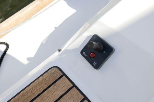 Beneteau Oceanis 38.1 image