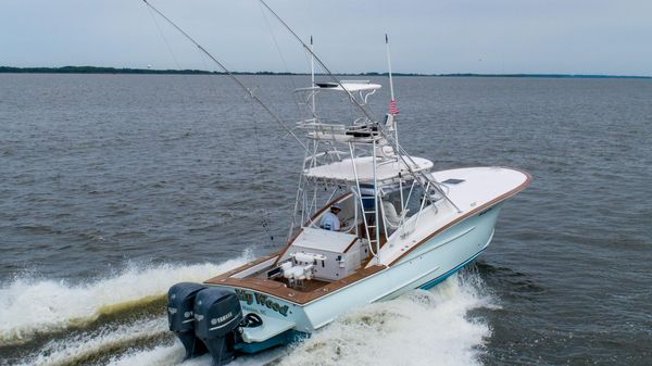 Custom Carolina 36 Express 