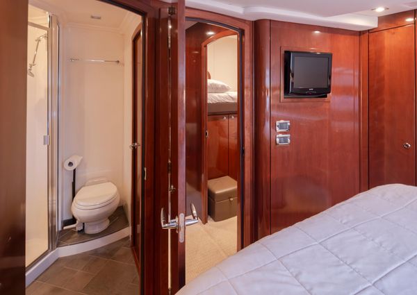 Meridian 580 Pilothouse image