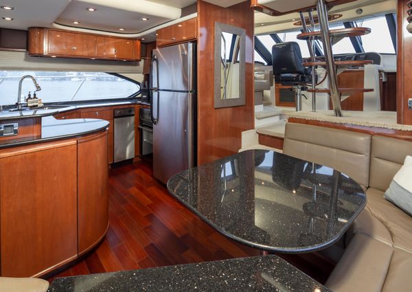 Meridian 580 Pilothouse image