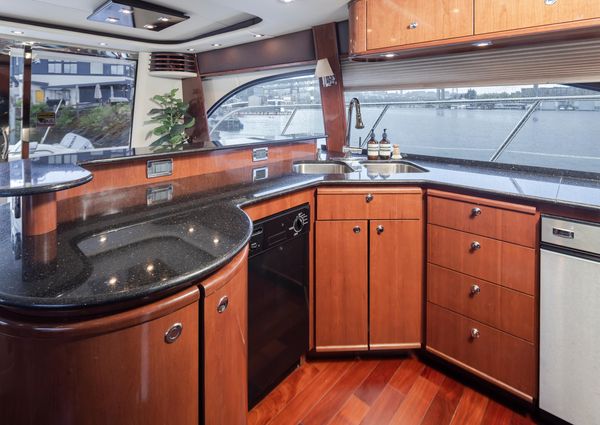 Meridian 580 Pilothouse image