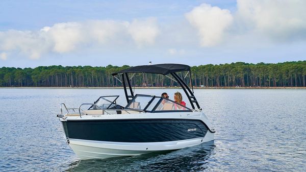 Quicksilver Activ 605 Bowrider 