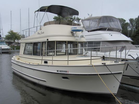 Camano 31 Troll Trawler - main image