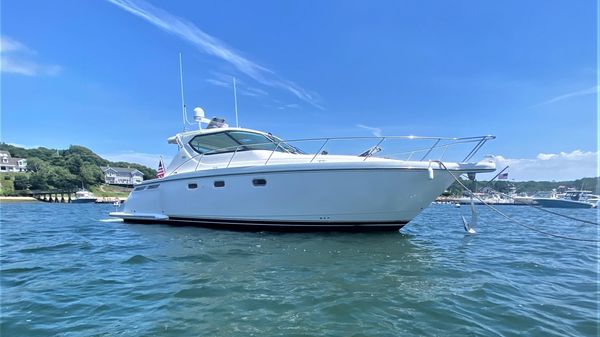 Tiara Yachts 4300 Sovran 