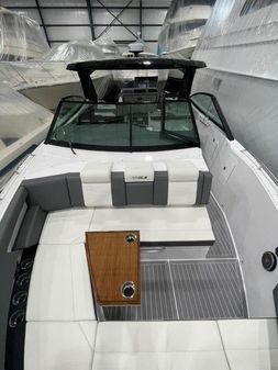 Cruisers-yachts 38-GLS-OB image