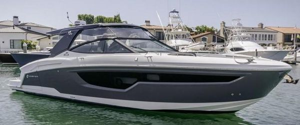 Cruisers-yachts 38-GLS-OB image