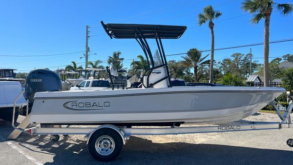 Robalo 206 Cayman 