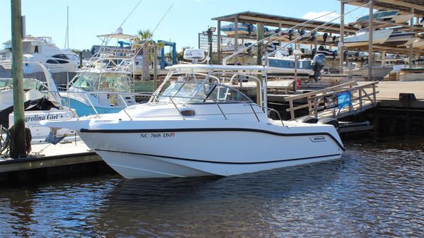 Boston Whaler 255 Conquest 