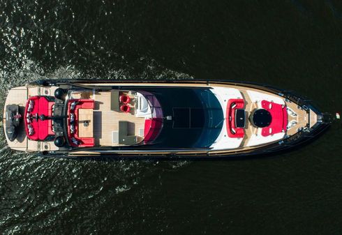 Sunseeker 101 Sport Yacht image