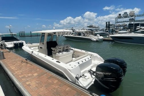 Boston Whaler 250 Outrage image