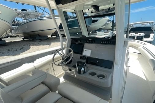 Boston Whaler 250 Outrage image