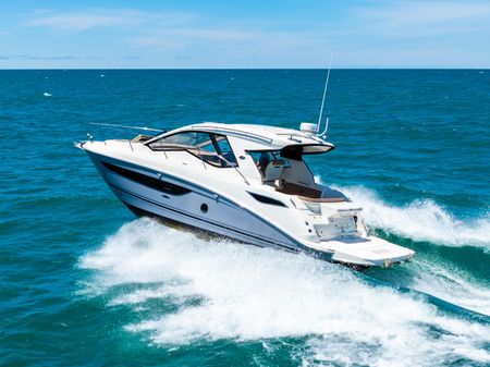 Sea Ray Sundancer 350 Coupe image