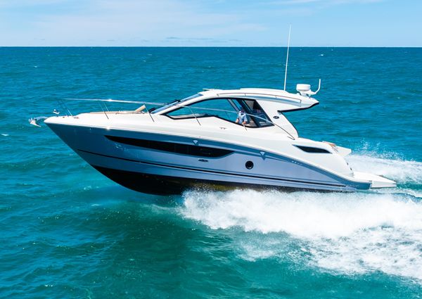 Sea Ray Sundancer 350 Coupe image