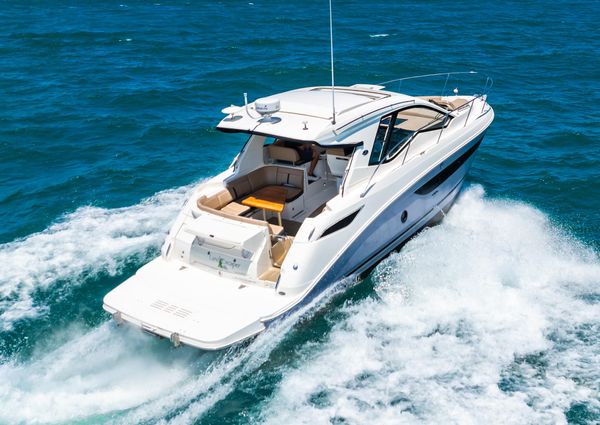 Sea Ray Sundancer 350 Coupe image