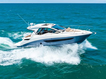 Sea Ray Sundancer 350 Coupe image