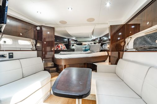 Sea Ray Sundancer 350 Coupe image