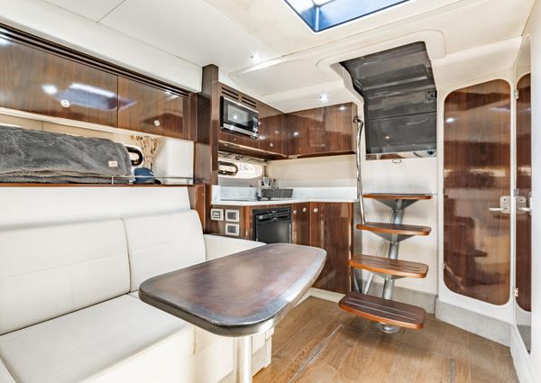 Sea Ray Sundancer 350 Coupe image