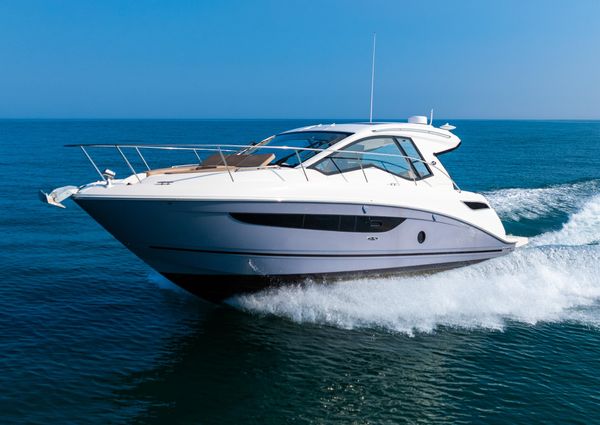 Sea Ray Sundancer 350 Coupe image