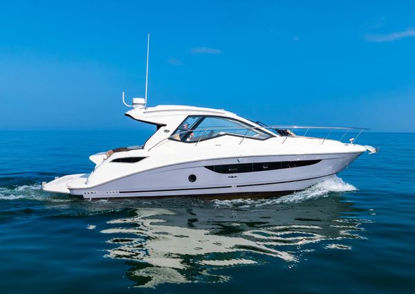 Sea Ray Sundancer 350 Coupe image