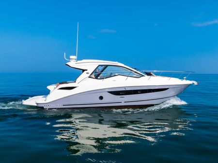 Sea Ray Sundancer 350 Coupe image