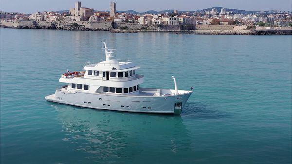 Terranova Yachts T85 image