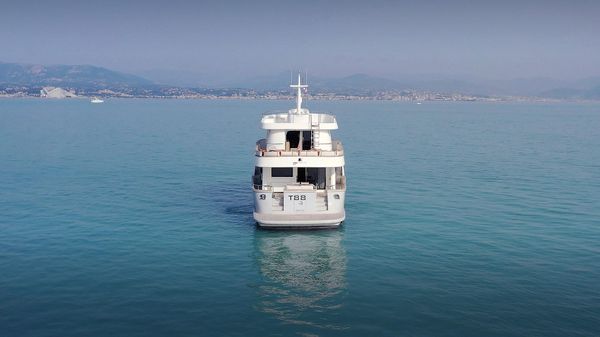 Terranova Yachts T85 image