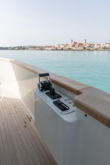 Terranova Yachts T85 image