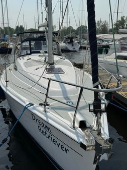 Hunter 33 image