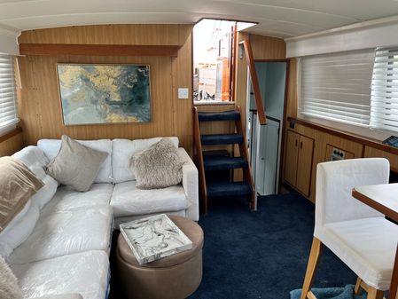 Bertram 42 Flybridge Motor Yacht image