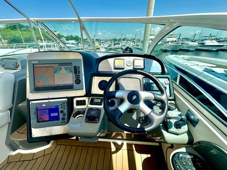 Cruisers Yachts 420 Express image