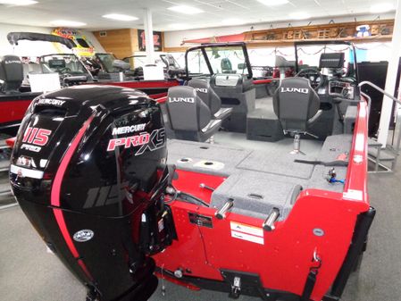 Lund 1775 Impact XS image