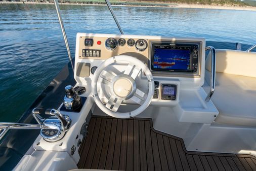 Azimut 40 Flybridge image