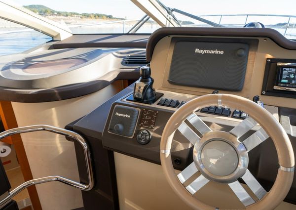 Azimut 40 Flybridge image